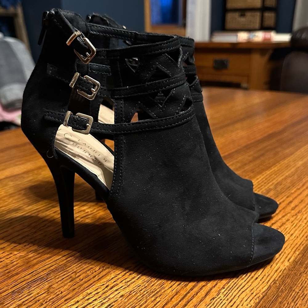 LC Lauren Conrad Black Peep-Toe Heels